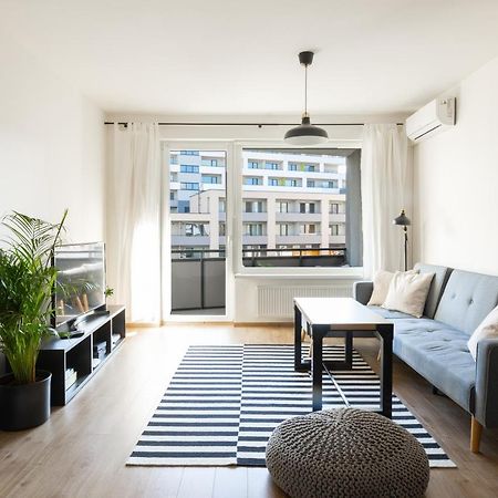 Quiet & Cozy Apartment Old Town - Free Underground Parking Kosice Exterior photo