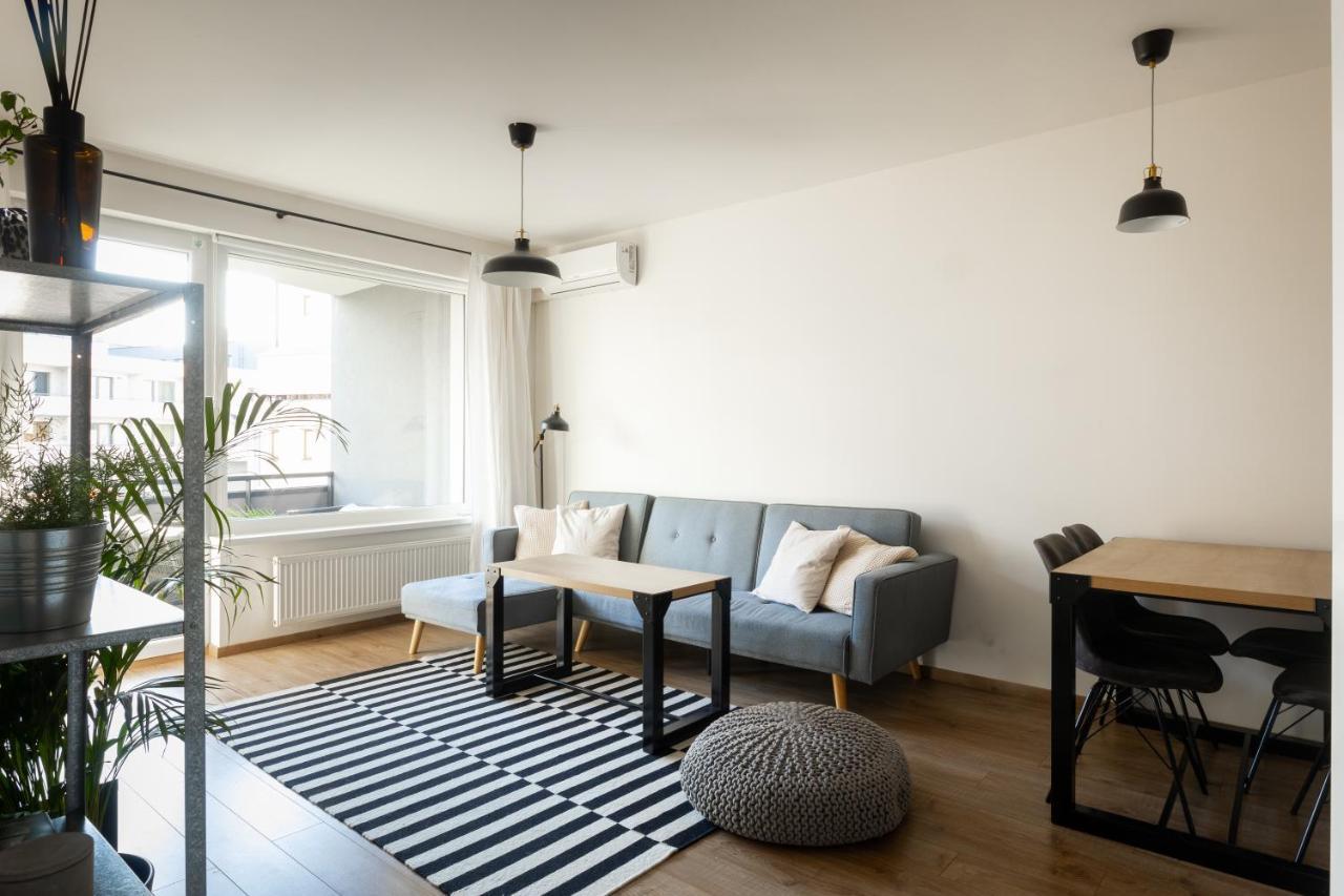 Quiet & Cozy Apartment Old Town - Free Underground Parking Kosice Exterior photo